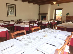  Agriturismo L'Ulivo  Падула